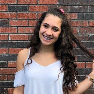 Meet your Posher, Alexis
